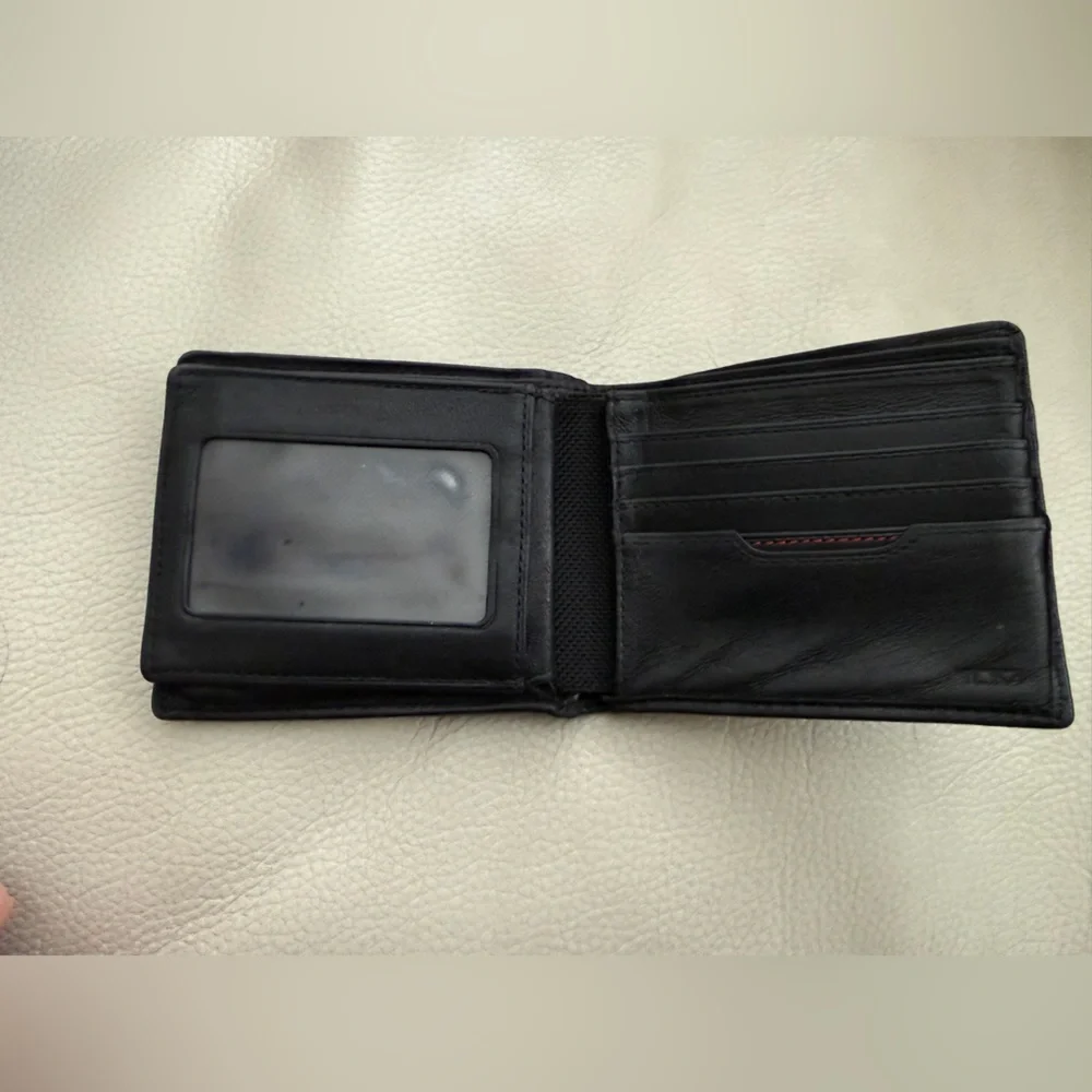 Tumi Delta Global Removable Passcase ID Wallet